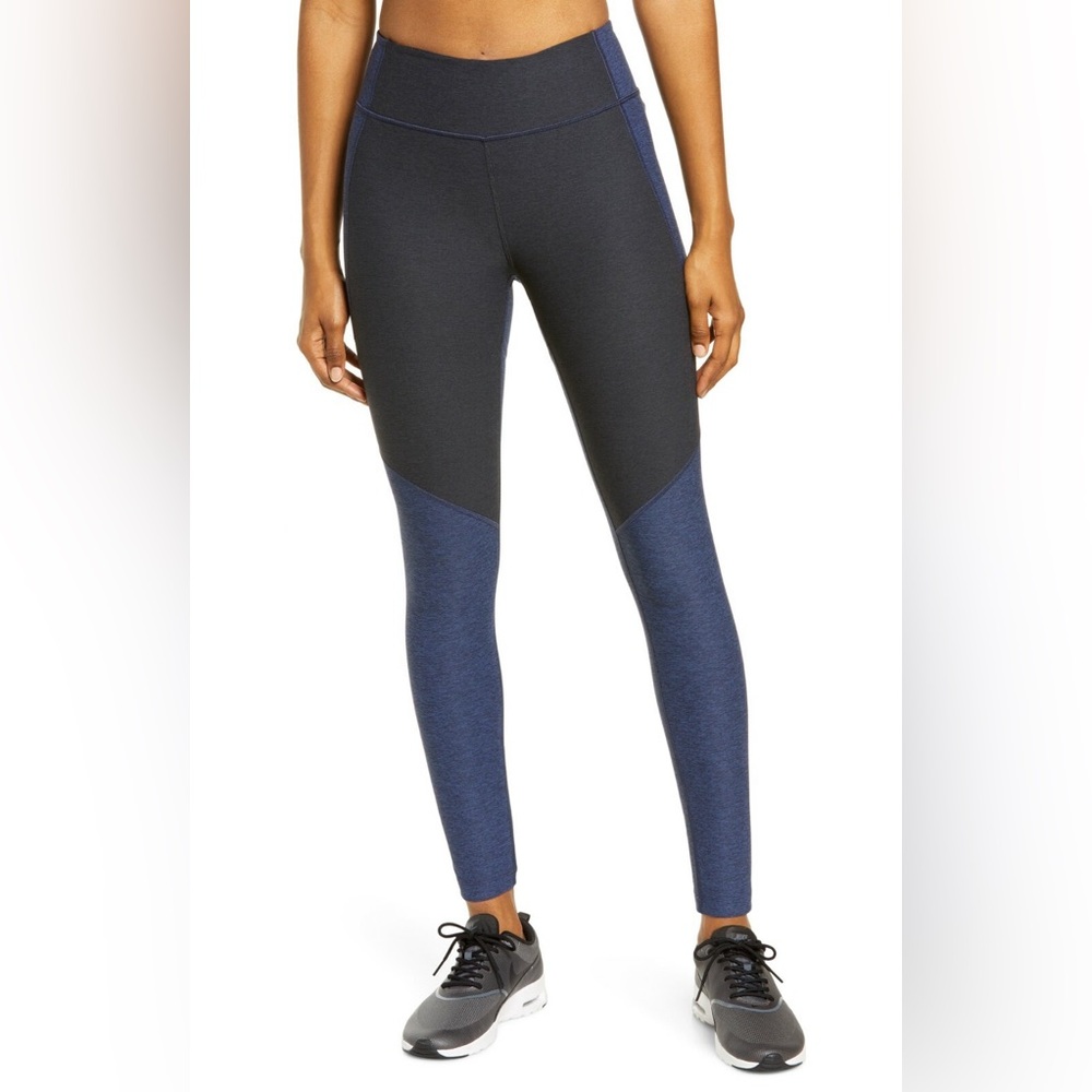 Outdoor Voices Women's Two-Tone Warm Up Legging in Blue & Black Size Medium